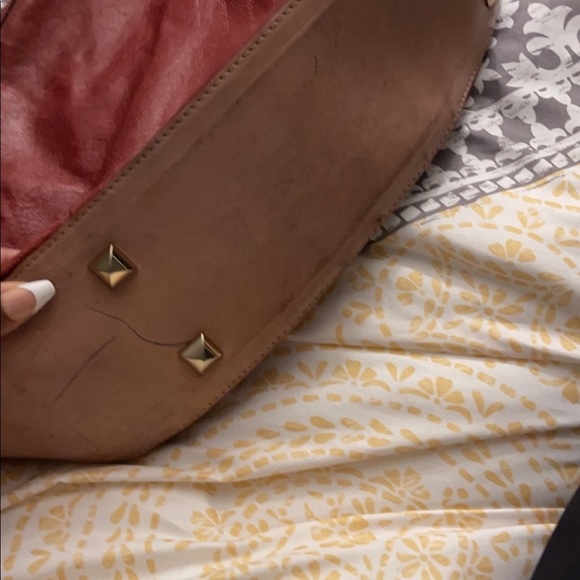 Gently used L.A.M.B bag🥰 shoulder ( Classic styles it’s details. - Picture 4 of 6